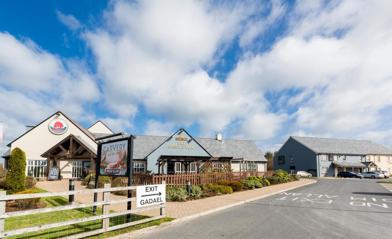 Sessile Oak, Llanelli By Marston'S Inns Exterior photo